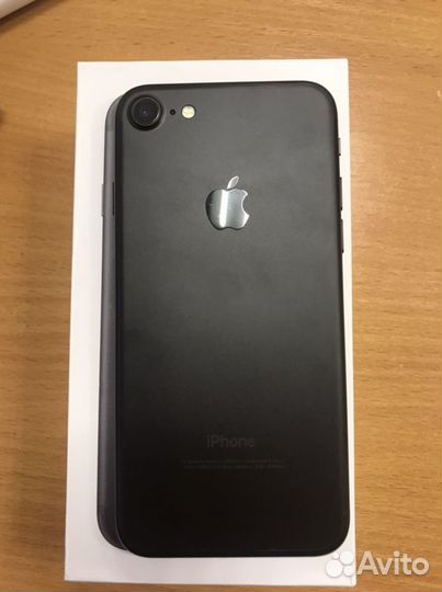 iPhone 7, 32 ГБ