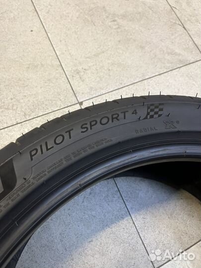 Michelin Pilot Sport 4 245/40 R19