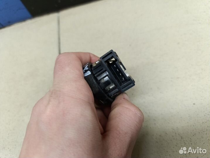 Динамик toyota Avensis III 2009