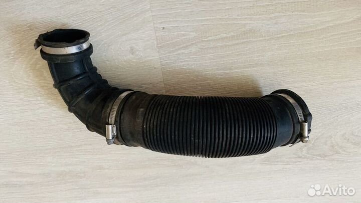 Патрубок воздушного фильтра Opel Astra J GTC