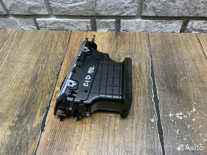 Kia Ceed Дефлектор воздушный левый и правый