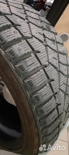 Nitto Therma Spike 225/45 R17