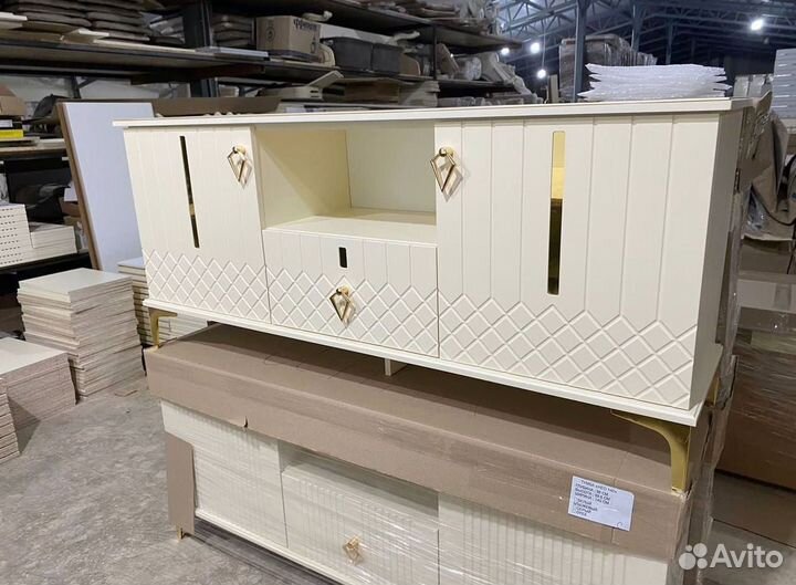 Тумбочка под телевизор в наличии