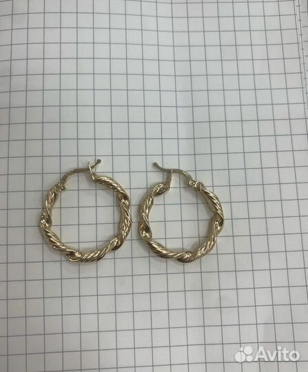 Золотые серьги