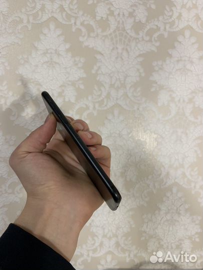 iPhone 7, 32 ГБ