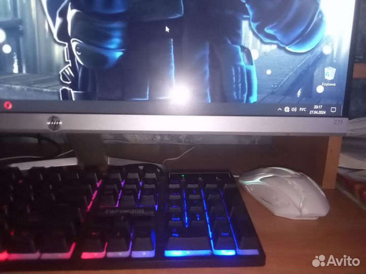 Монитор Philips 27