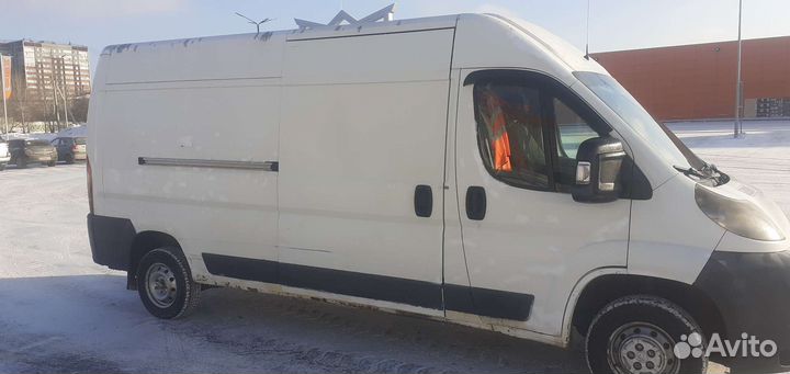 Peugeot Boxer цельнометаллический, 2011