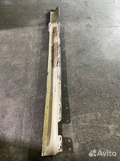 Накладка на порог (наружная) Mercedes-Benz E-класс