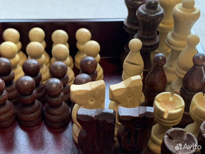 Шахматы 5 в 1.В деревянном боксе