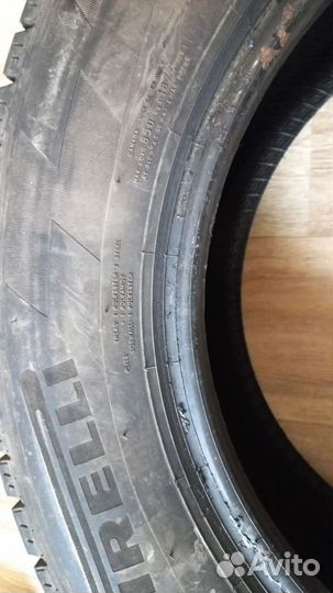 Pirelli Ice Zero FR 215/65 R16 T