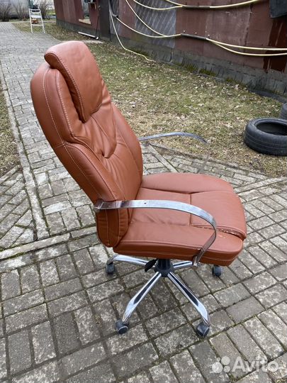 Офисное и Игровое кресла