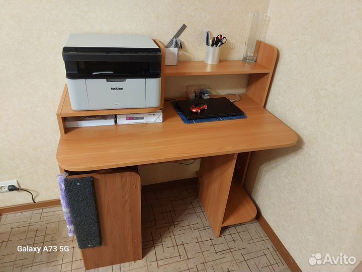 Компьютерный стол