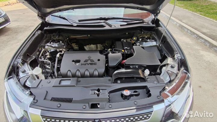 Mitsubishi Outlander 2.4 CVT, 2019, 94 300 км