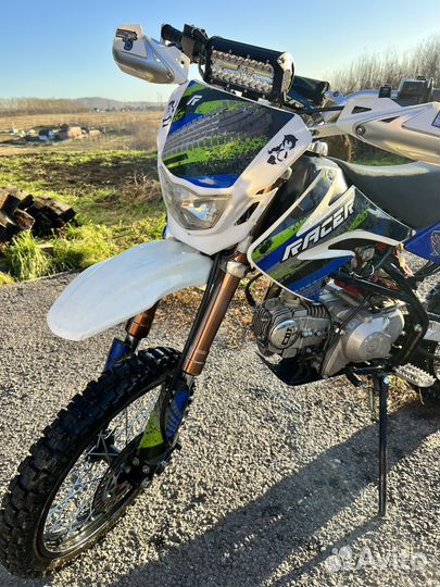 Продам мотоцик racer RC 125-PE
