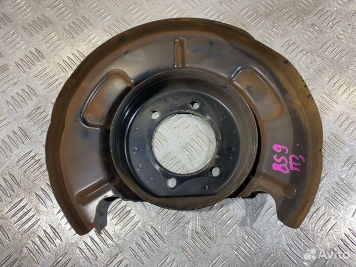 Пыльник тормозного диска задний правый Subaru