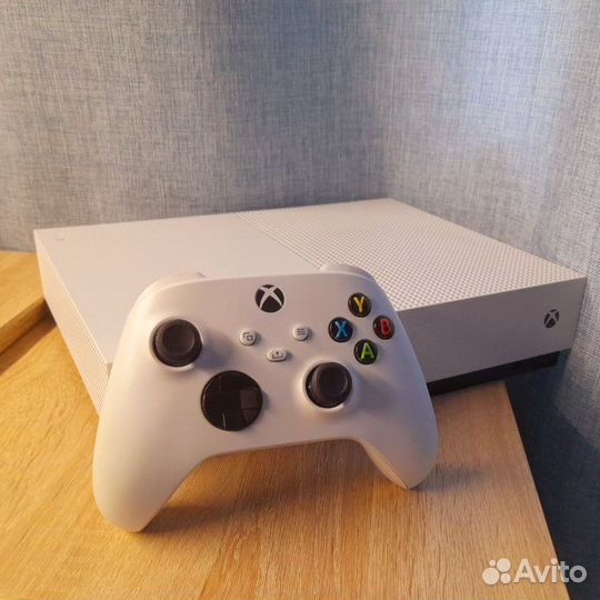 Игровая приставка Xbox One S 1тб