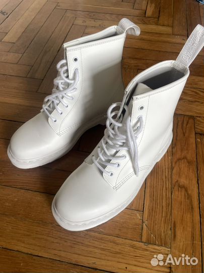 Dr martens 1460 mono white