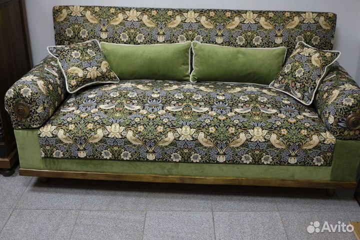 Диван сталинской эпохи