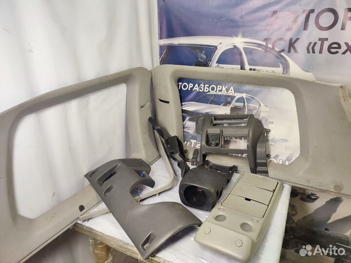 Пластик салона Mitsubishi Pajero Sport