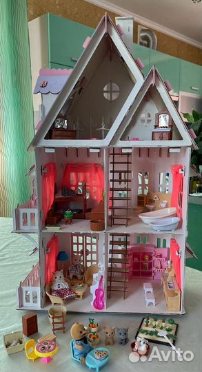 Домик кукольный