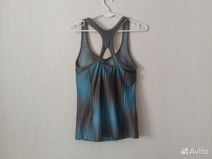 Майка спортивная женская nike M с топом