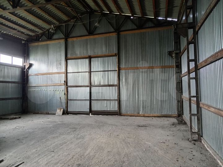 Гараж, > 30 м²