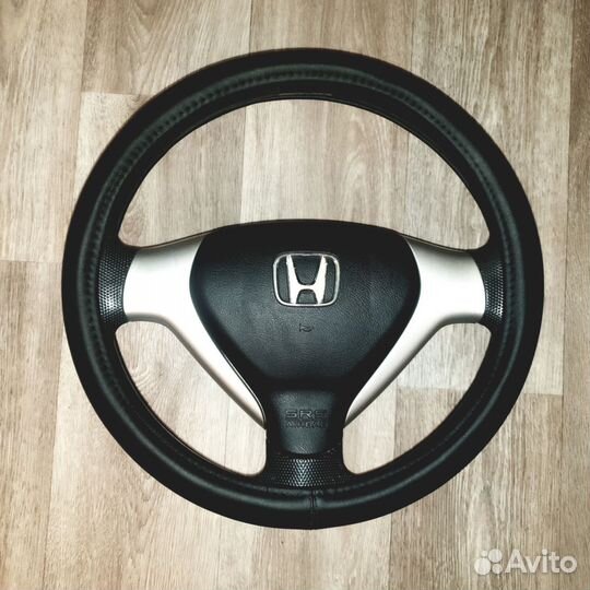 Руль Honda Mobilio Spike