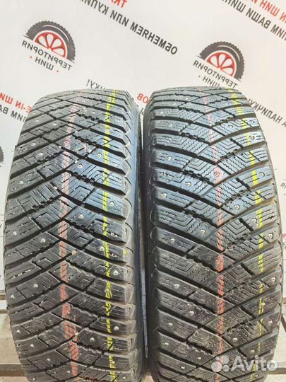 Goodyear Ultragrip Ice Arctic 215/65 R17 99T