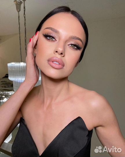 Макияж и прическа