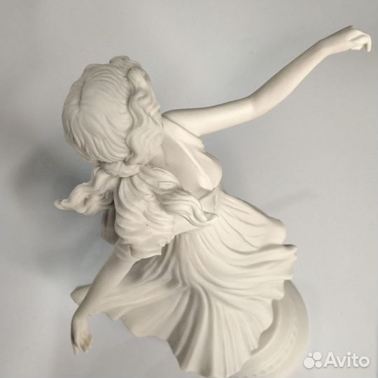 Статуэтка Dancing Hours Wedgwood