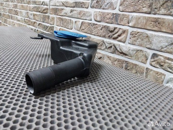 Горловина бачка стеклоомывателя Audi A5 8T 2012