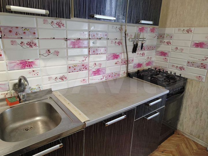 4-к. квартира, 80 м², 1/5 эт.