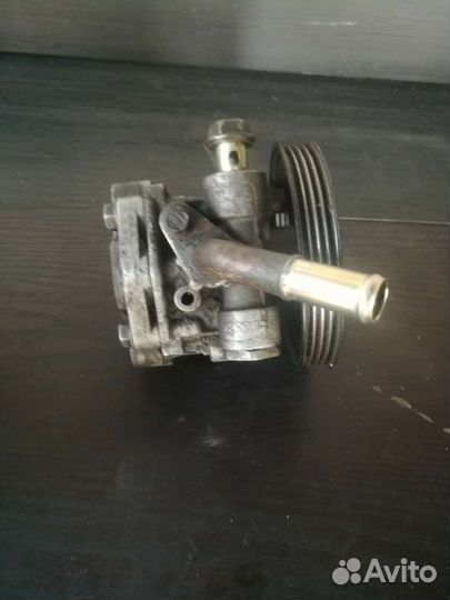 Насос гидроусилителя mazda 323 BJ