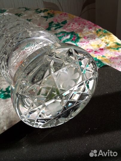 Хрустальная ваза для цветов