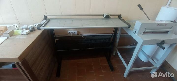 Резак для бумаги роликовый