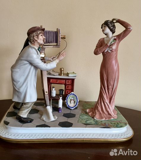 У фотографа. Бисквитный фарфор. Capodimonte. Итали