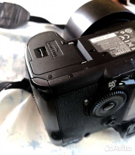 Зеркальный фотоаппарат Canon 5d mark 2