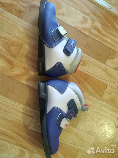 Лыжные ботинки детские 32 размер