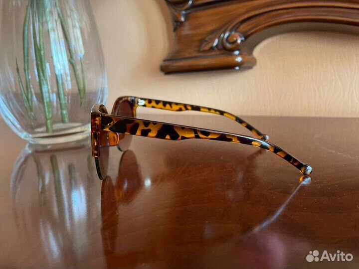 Солнцезащитные очки женские