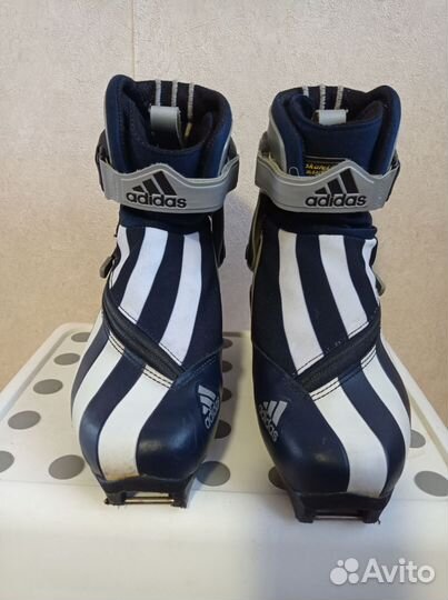 Профессиональные лыжные ботинки Adidas