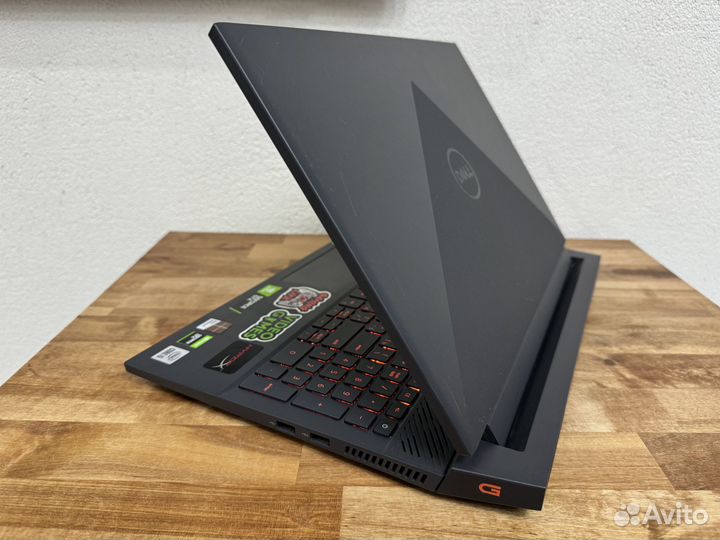 Монстр Dell i5-10500H 12 ядер 16Gb SSD 768 GTX1650