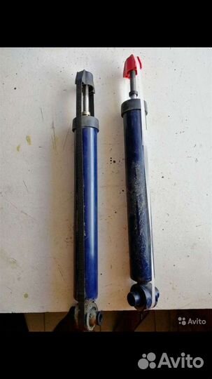 Задние стойки Тойота Auris E150