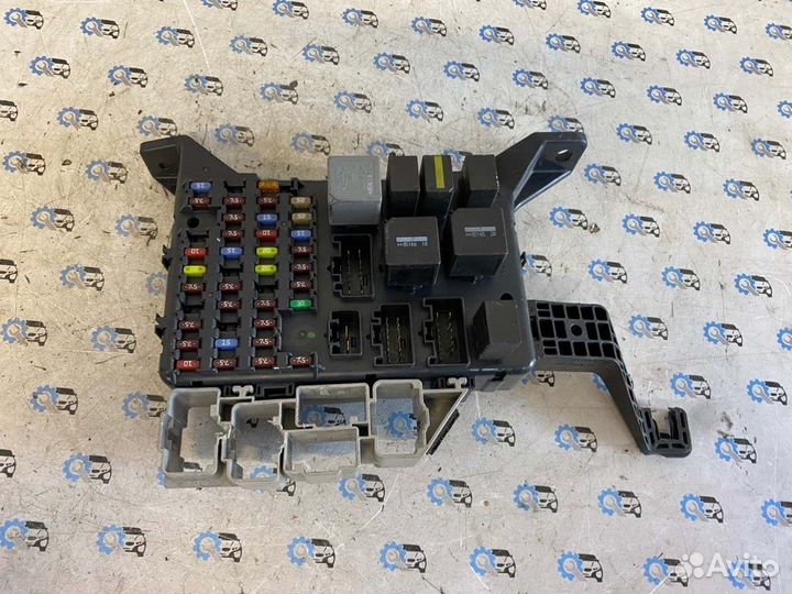 Блок предохранителей Ford Mondeo 3 хэтчбек 2002