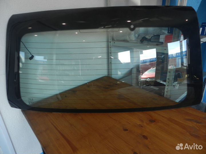 Стекло двери багажника Nissan X-Trail T30