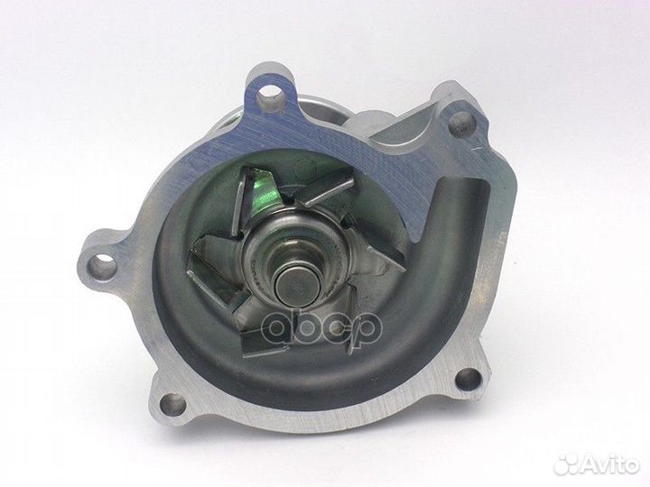 Помпа toyota yaris 1.0 16V 99- GWT136A GMB