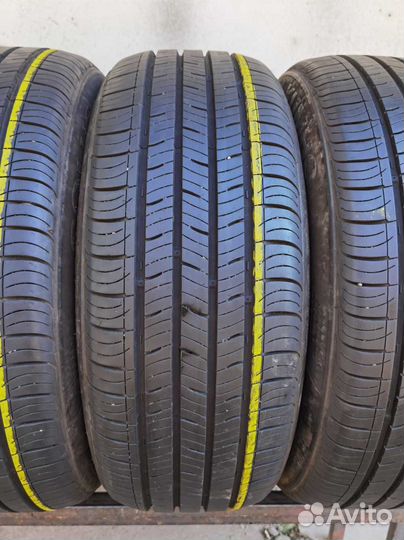 Kumho Solus TA31 215/55 R17 94V