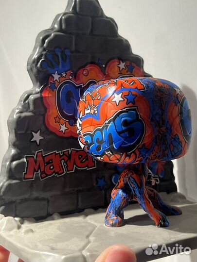 Spider-Man Graffiti Deco Delux Funko pop