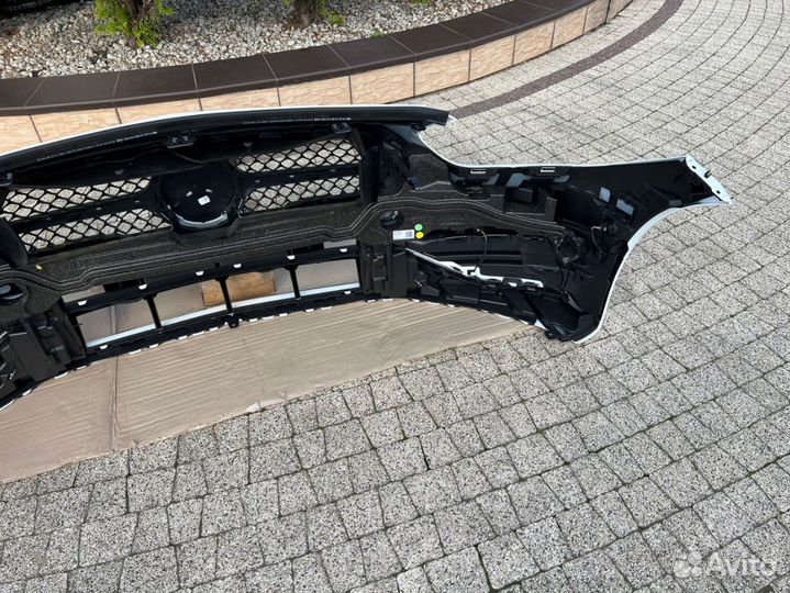 Передний бампер Mercedes C 206 AMG