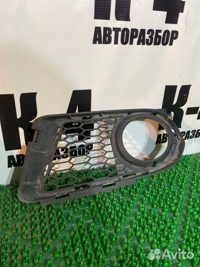 Решетка в бампер передняя Bmw 3-Series E93