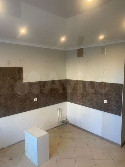 2-к. квартира, 66,3 м², 1/16 эт.